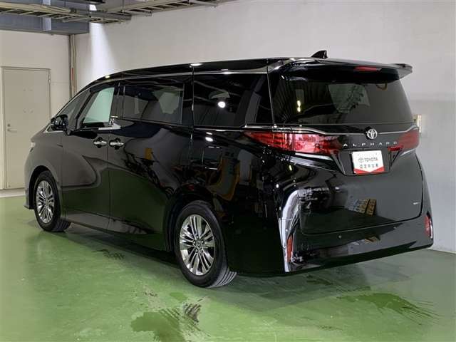 Toyota Alphard 2