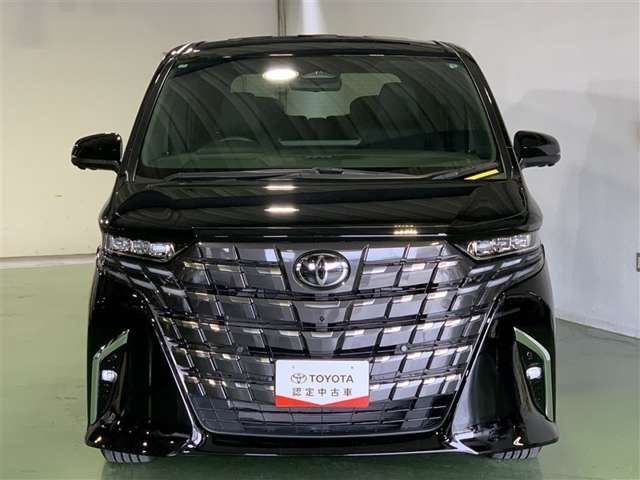 Toyota Alphard 3