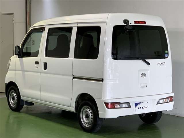 Daihatsu Hijet Cargo 2