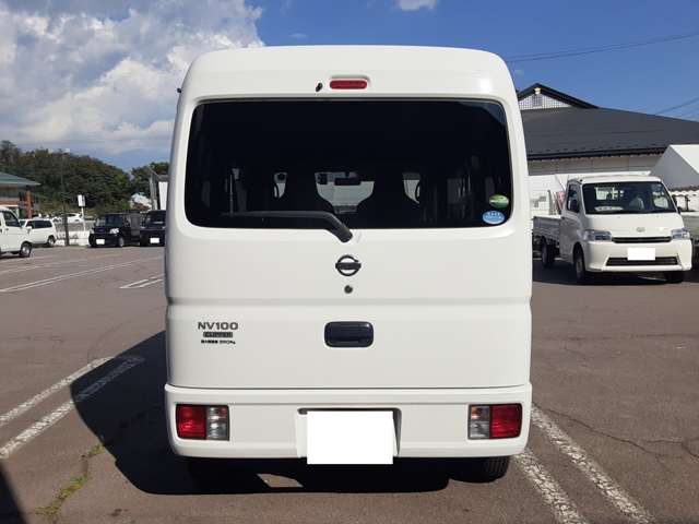 Nissan NV100 Clipper 7