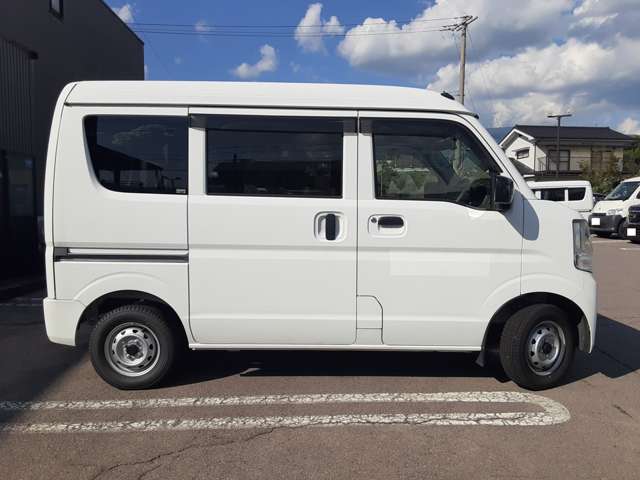 Nissan NV100 Clipper 9