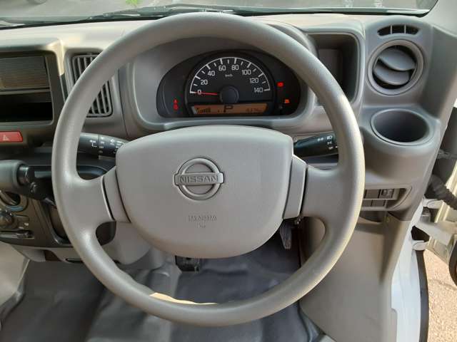 Nissan NV100 Clipper 10