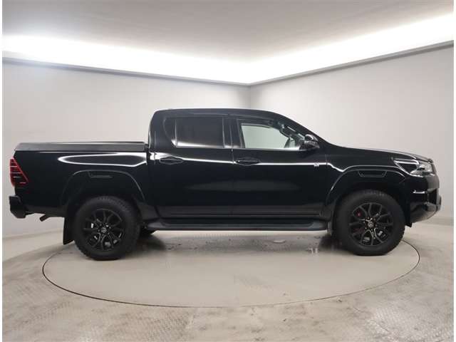 Toyota Hilux 2