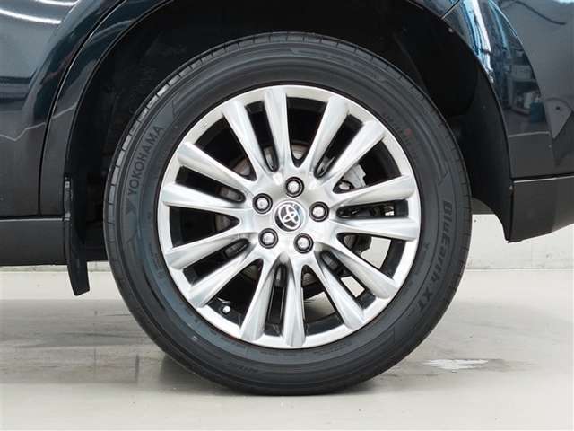 Toyota Harrier 9