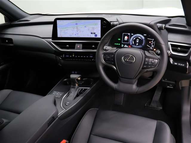 Lexus UX 7