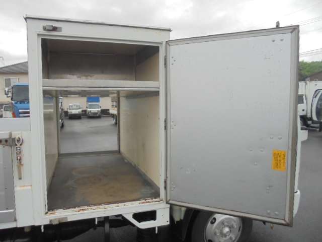 Isuzu Elf 11