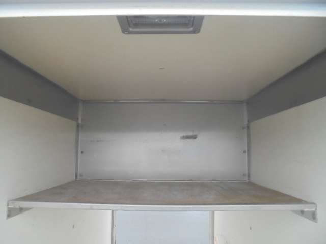 Isuzu Elf 6