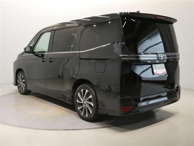 Toyota Voxy 5