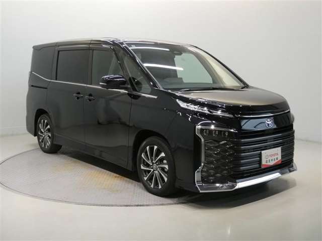 Toyota Voxy 9