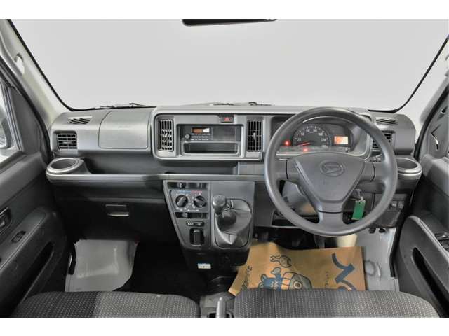 Daihatsu Hijet Cargo 6