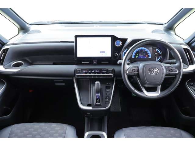 Toyota Voxy 4