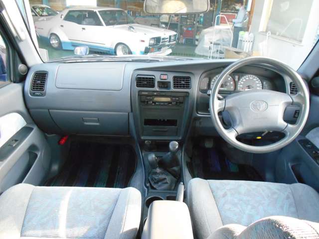 Toyota Hilux Surf 12
