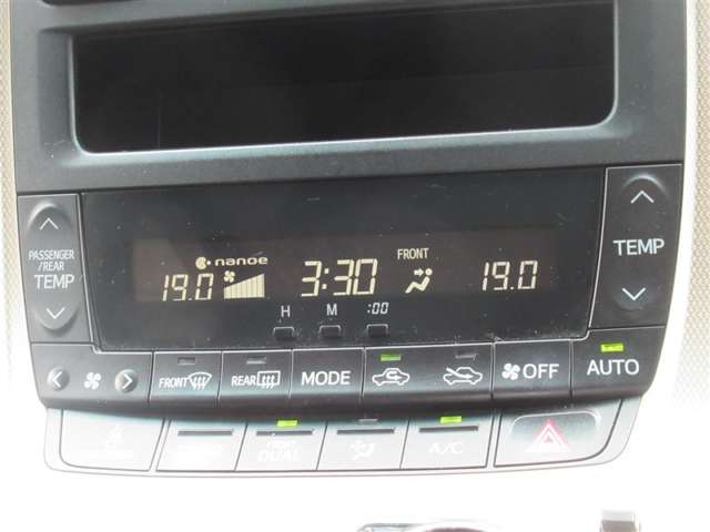Toyota Vellfire 8