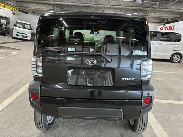 Daihatsu Taft 9