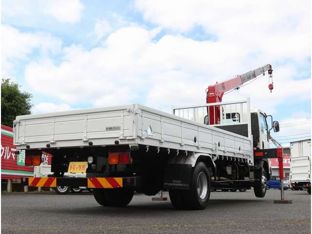 Isuzu Forward 2