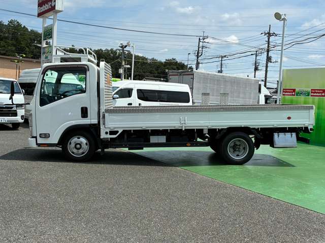 Isuzu Elf 2
