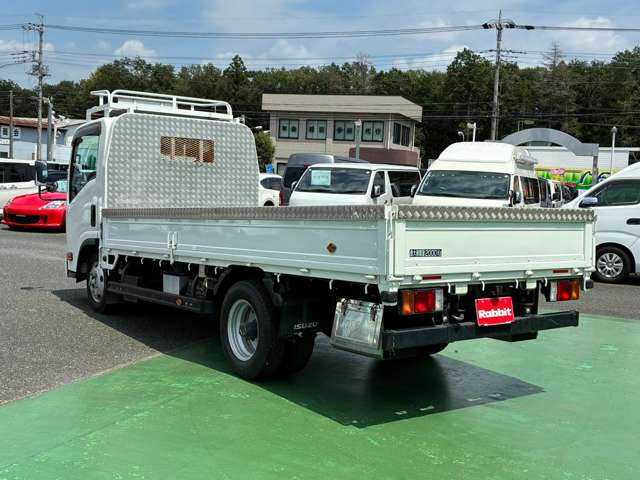 Isuzu Elf 3
