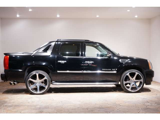 Cadillac Escalade EXT 7