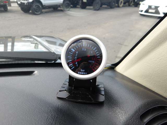 Mitsubishi Pajero Mini 4