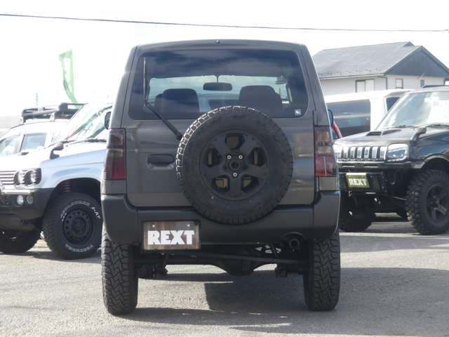 Mitsubishi Pajero Mini 8