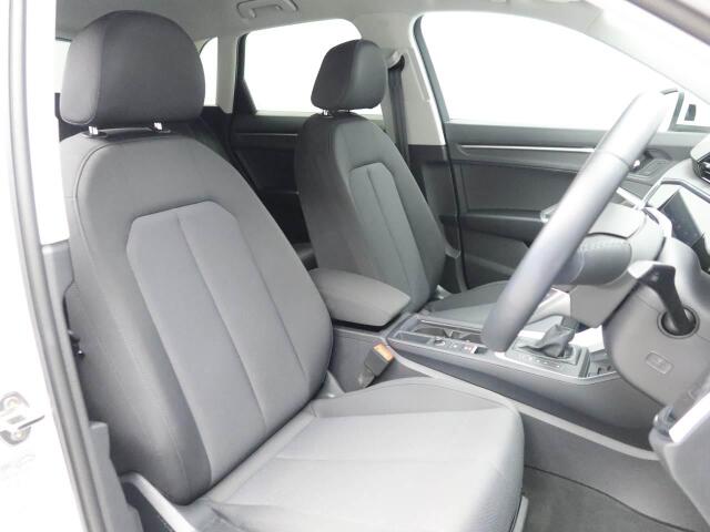 Audi Q3 12