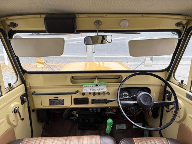 Mitsubishi Jeep 3