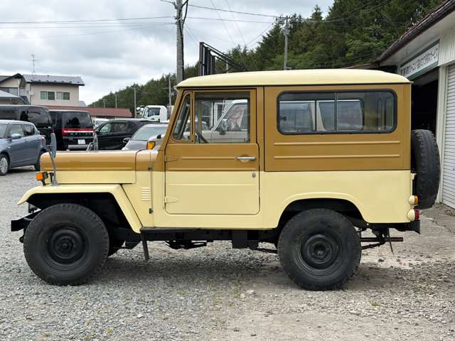 Mitsubishi Jeep 8