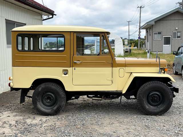 Mitsubishi Jeep 9