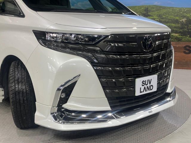 Toyota Alphard 3