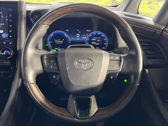 Toyota Alphard 9