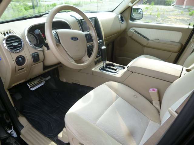 Ford Explorer Sport Trac 12