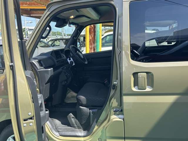 Daihatsu Hijet Deck Van 5