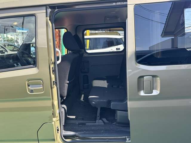 Daihatsu Hijet Deck Van 6