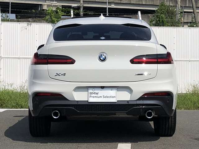 BMW X4 8
