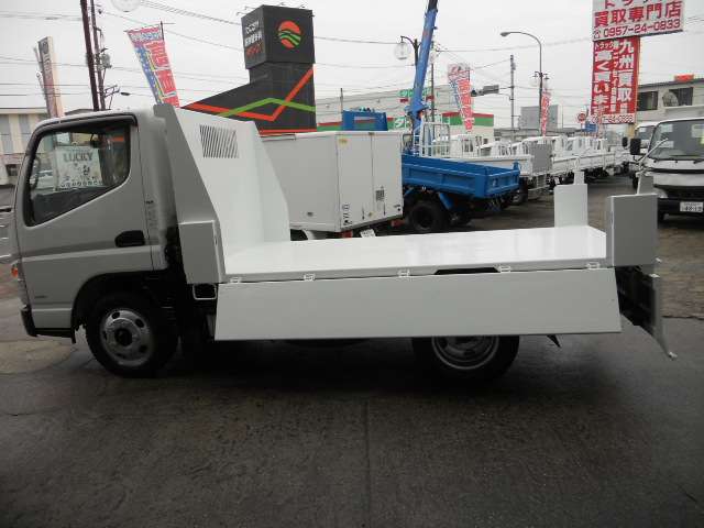 Mitsubishi Fuso Canter 11