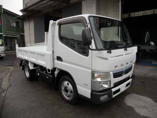 Mitsubishi Fuso Canter 2