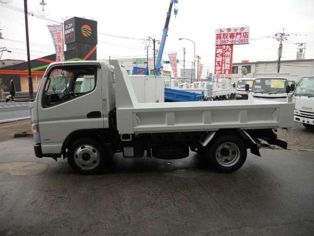 Mitsubishi Fuso Canter 4