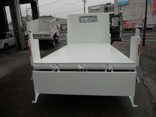 Mitsubishi Fuso Canter 10