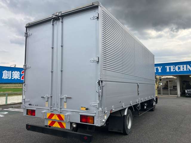 Hino Ranger 9