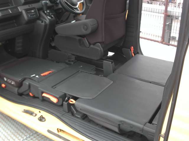Honda N-VAN 12