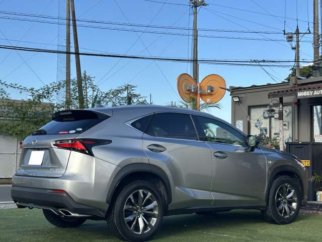 Lexus NX 9