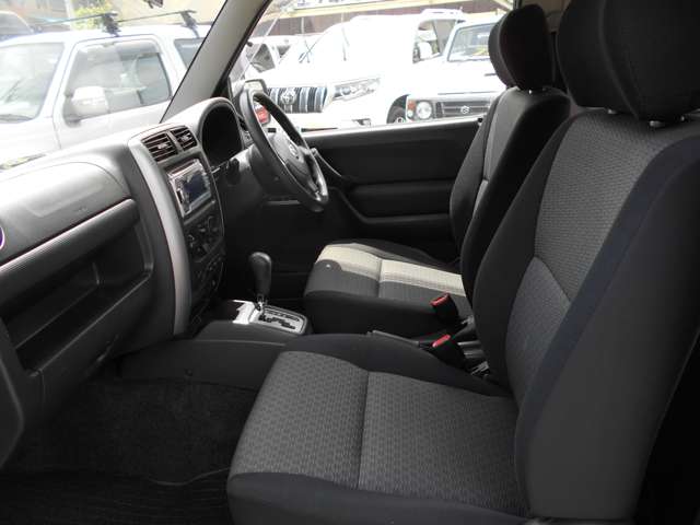 Mazda AZ-オフロード 11