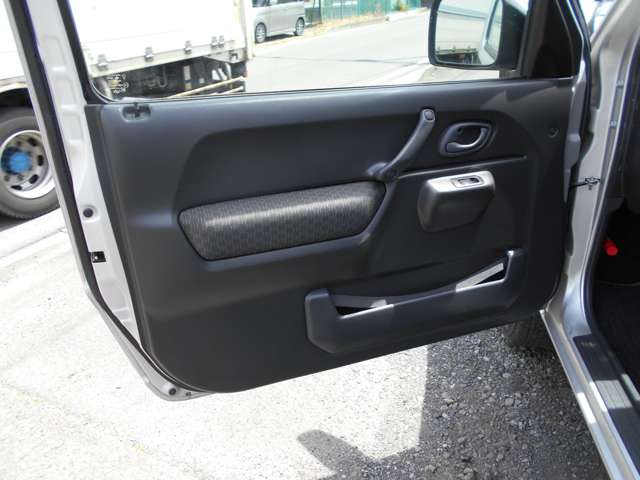 Mazda AZ-オフロード 9