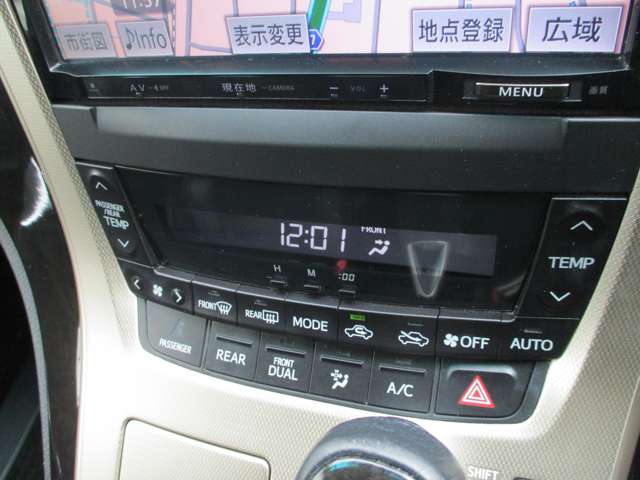 Toyota Vellfire 11