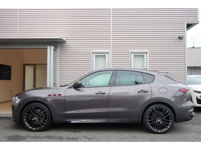 Maserati Levante 12