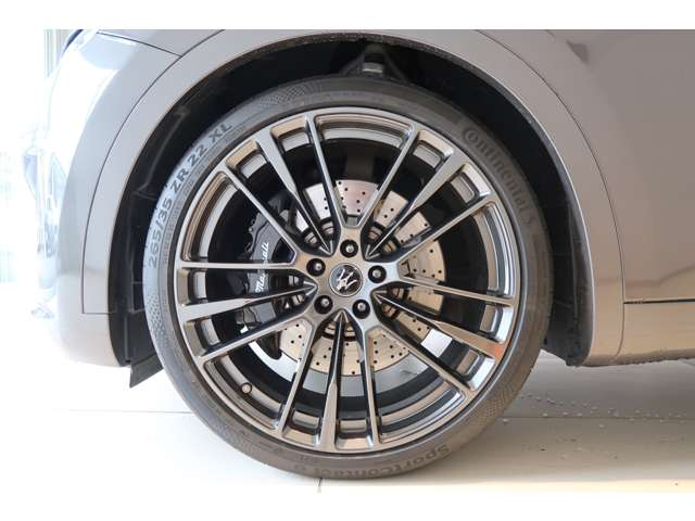 Maserati Levante 5
