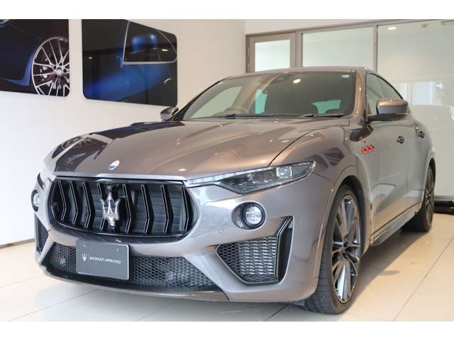 Maserati Levante 8