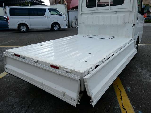 Mazda Scrum Truck 11