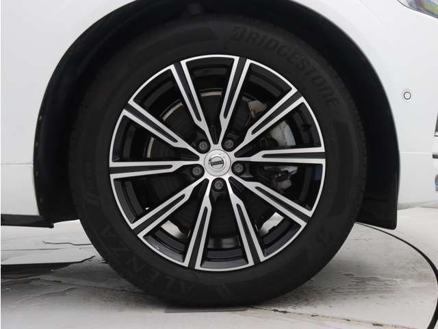Volvo XC60 9