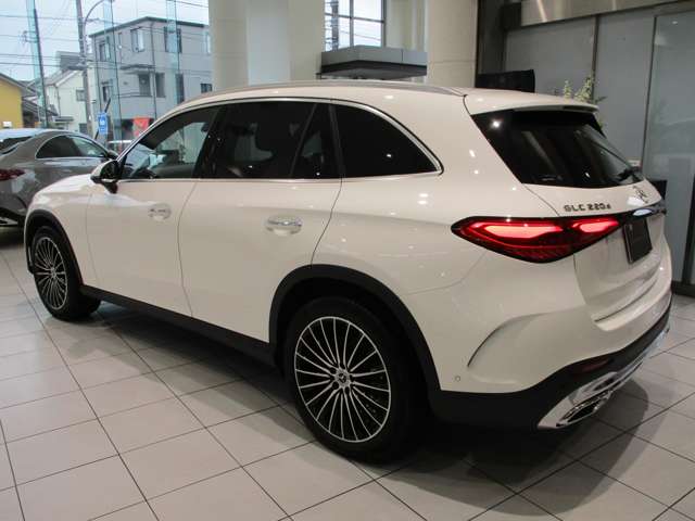 Mercedes-Benz GLC 10